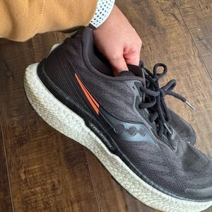 Men’s Saucony Shoes